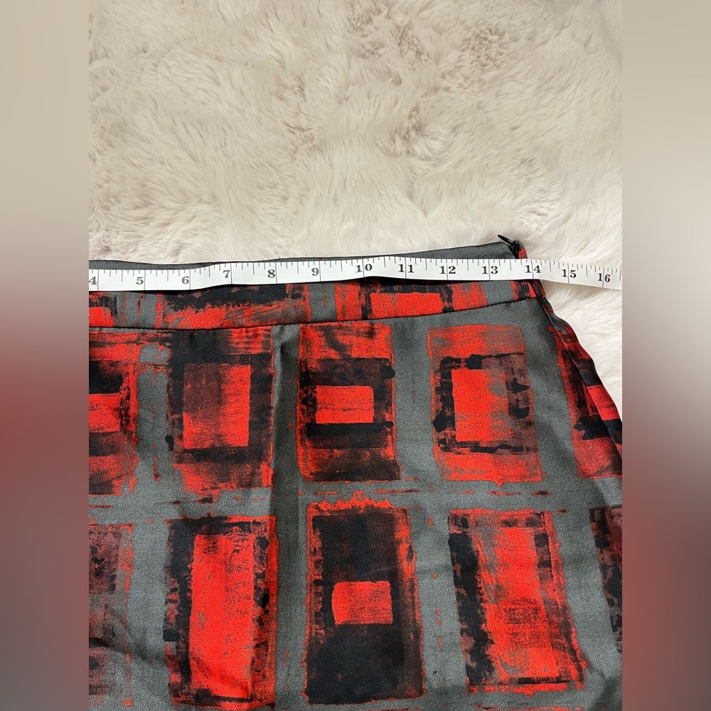 Milly Women's Graphic Print Skirt - Red/Grey
- Size 2 - Picture 9 of 11